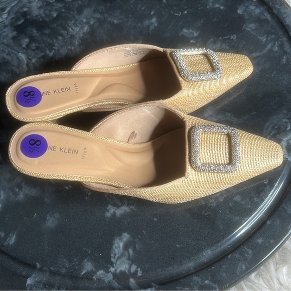 Ak anne klein iflex shoes aklaverne Nine West Gold Slip-On Mules - Picture 10 of 10